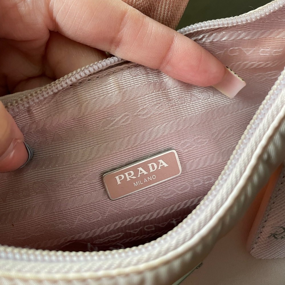 Re-Nylon Prada Re-Edition 2000 mini-bag - Picture 4 of 6